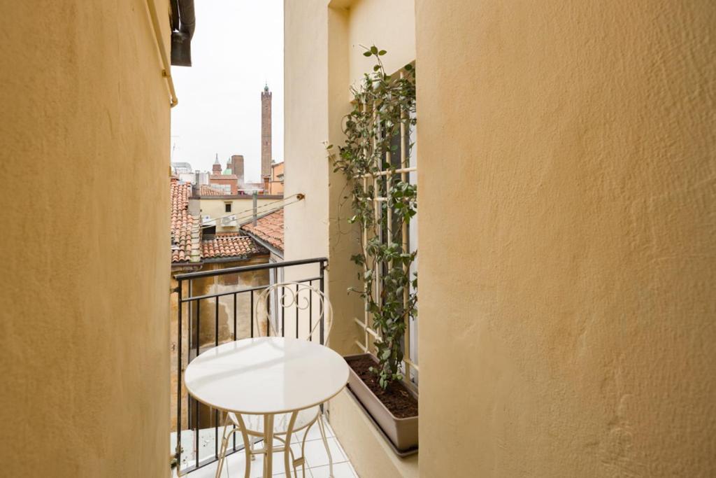 Lussuoso Appartamento Nel Cuore Del Centro Storico Bologna Eksteriør bilde